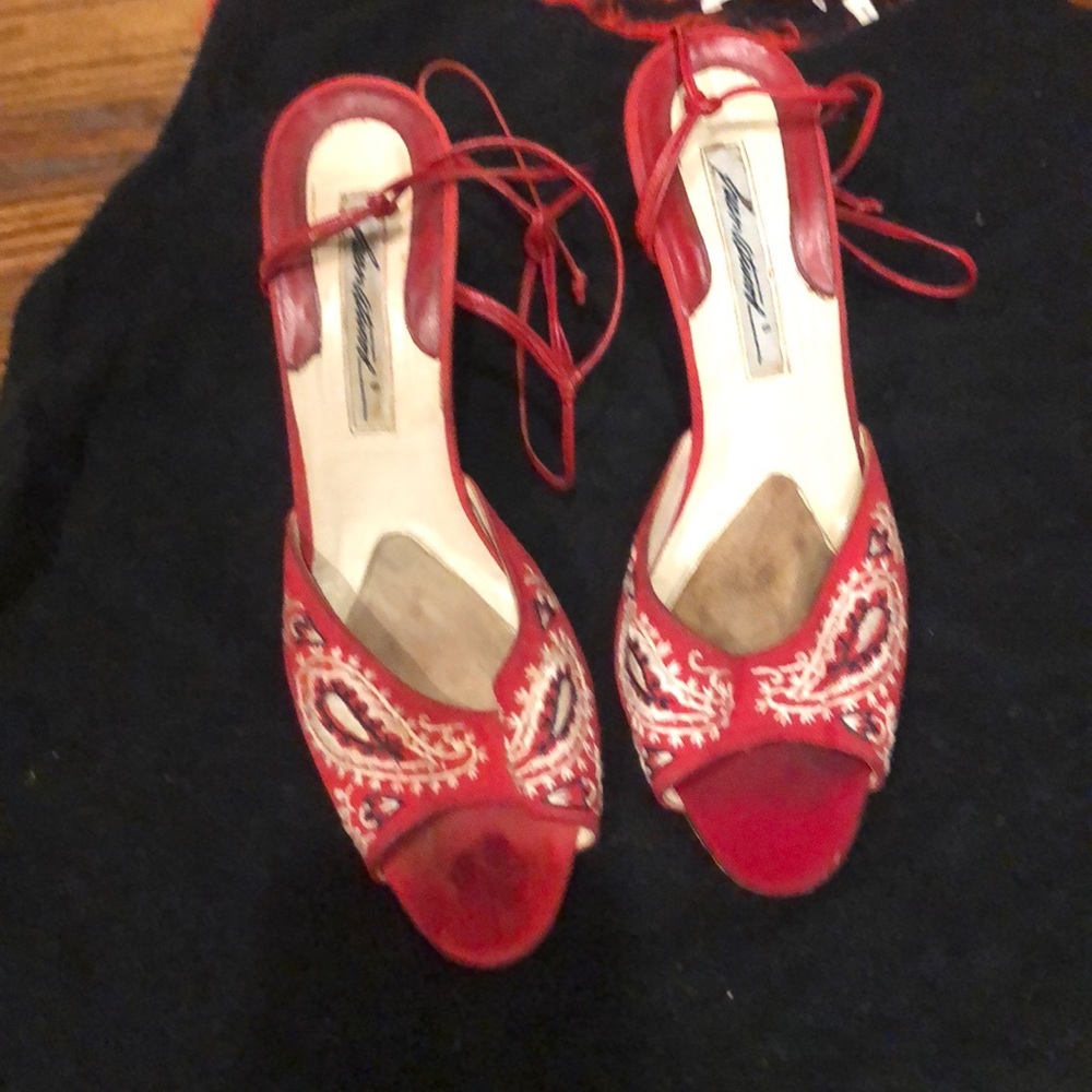 BRIAN ATWOOD Beautiful Bandana Wedges. - Picture 3 of 7